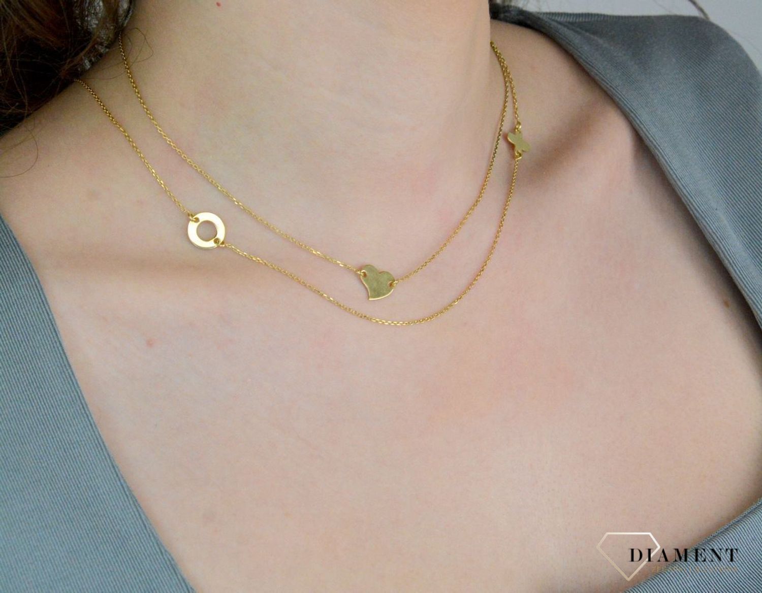 Naszyjnik celebrytka pozł. długa 75 cm, DIA-NSZ-APARTI-925-6  Srebrny naszyjnik długi ozdobiony sercem, kwiatkiem i kółeczkami. Subtelna klasyka w nowoczesnym wydaniu, z odrobiną francuskiego minimalizmu1.jpg