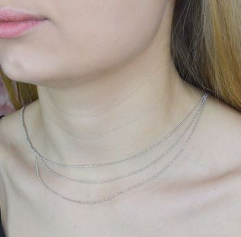 Srebrny naszyjnik damski drobne kuleczki potrójny splot DIA-NSZ-APARTI22-925. Doskonały pomysł na prezent dla każdej kobiety. Oryginalna, prosta biżuteria.  (2).JPG