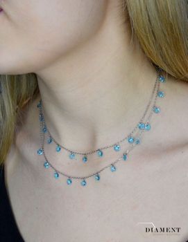 Srebrny naszyjnik niebieskie kryształy Swarovskiego DIA-NSZ-APARTI91-925. Srebrny naszyjnik z niebieskimi kryształkami, efektowny naszyjnik wykonany z najwyższej jakości srebra to elegancki dodatek (3).JPG