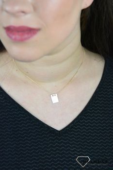 Srebrny naszyjnik celebrytka pozłacana głaski prostokąt DIA-NSZ-BLASZKA4-925. ozdobiony zawieszką w kształcie gładkiego serca w kolorze złota (2).JPG