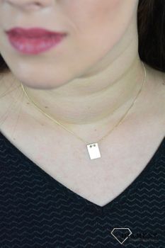Srebrny naszyjnik celebrytka pozłacana głaski prostokąt DIA-NSZ-BLASZKA4-925. ozdobiony zawieszką w kształcie gładkiego serca w kolorze złota (3).JPG