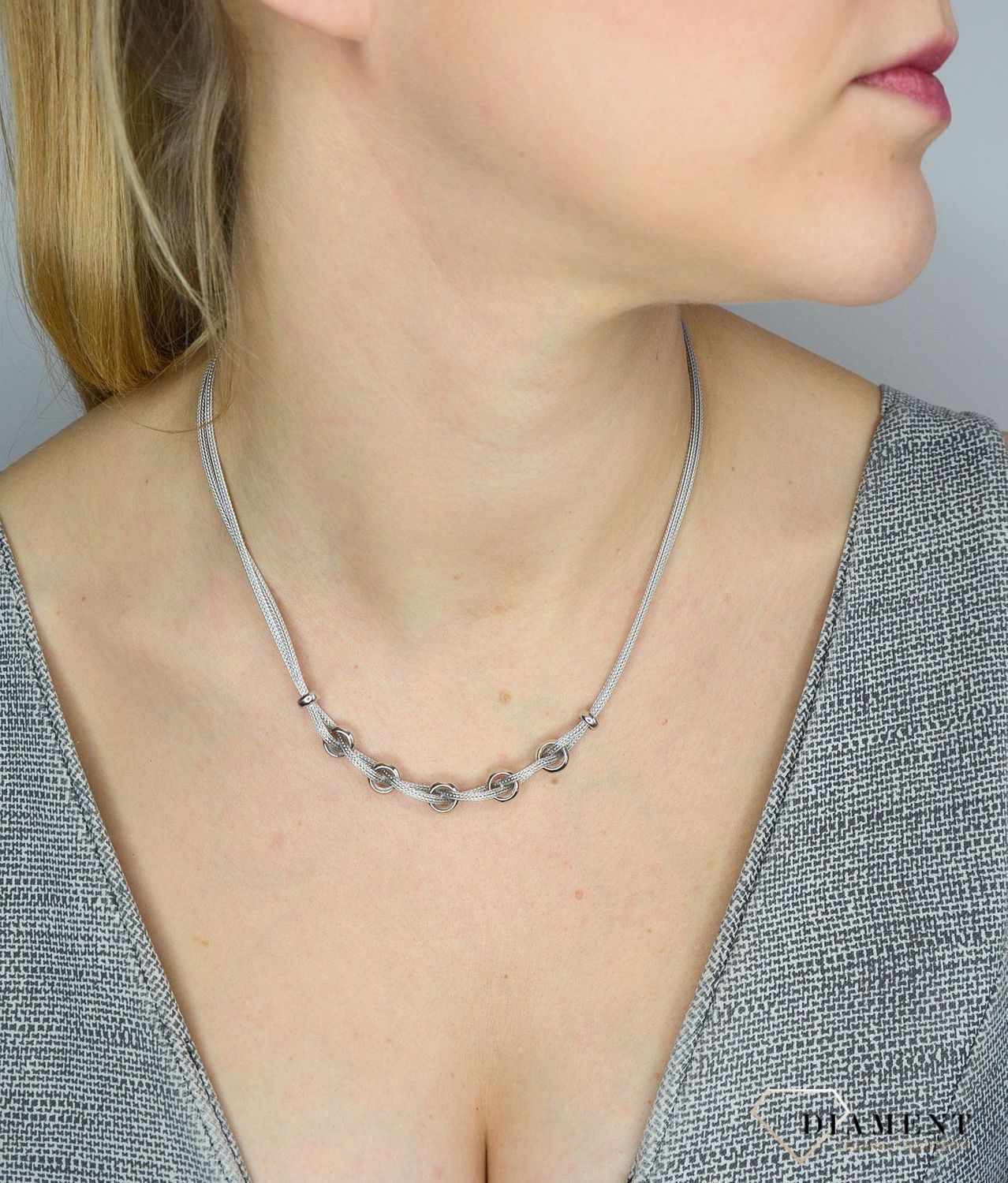 Srebrny naszyjnik z ozdobnymi kółeczkami BTNK004045.jpg