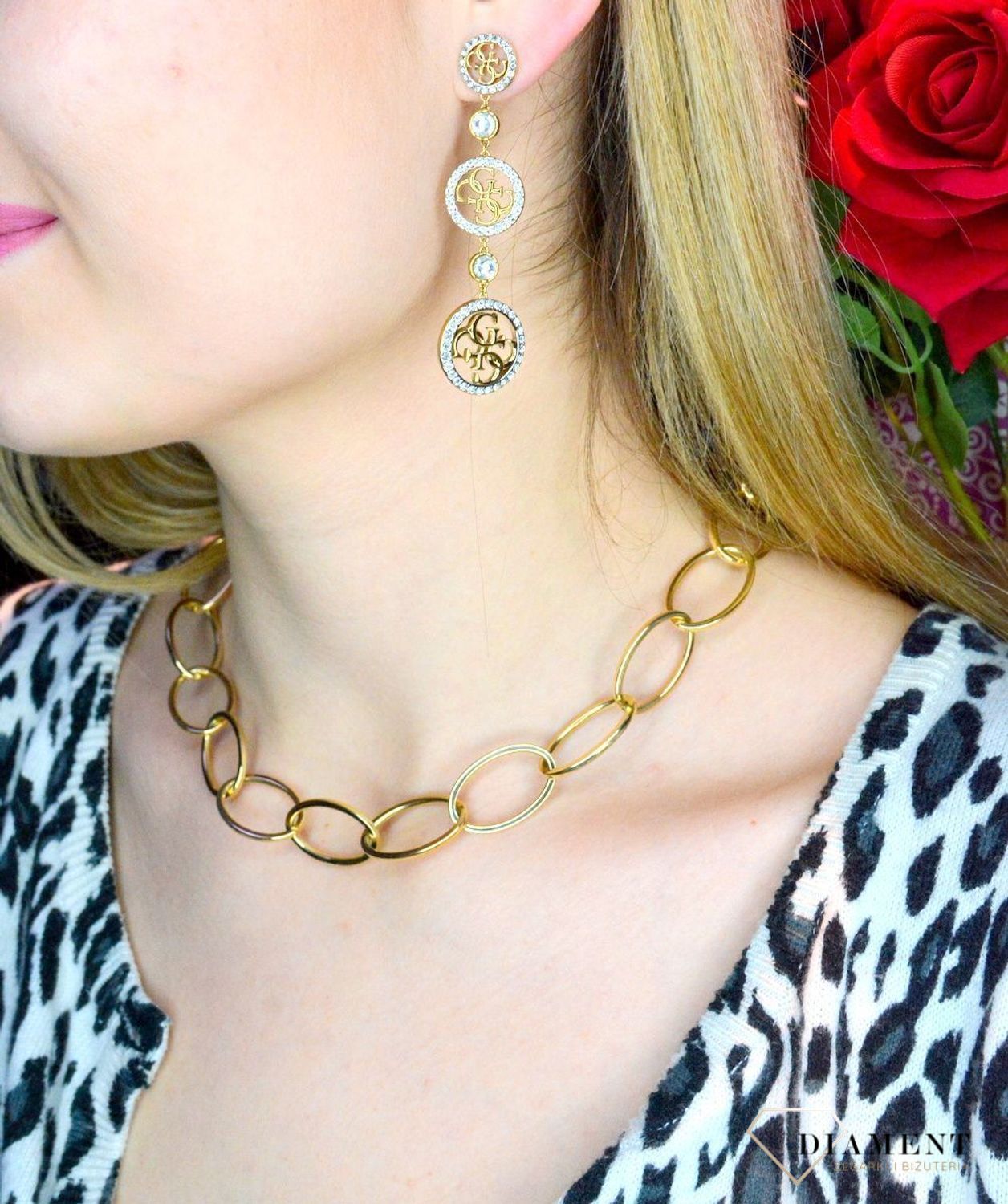 Złoty naszyjnik 585 owalne ogniwa DIA-NSZ-C13637-585. Biżuteria ze złota będzie pasować zarówno do codziennych strojów, jak i tych bardziej eleganckich i szykownych. Naszyjnik wykonany ze złota próby 585, zapinany na kar.jpg