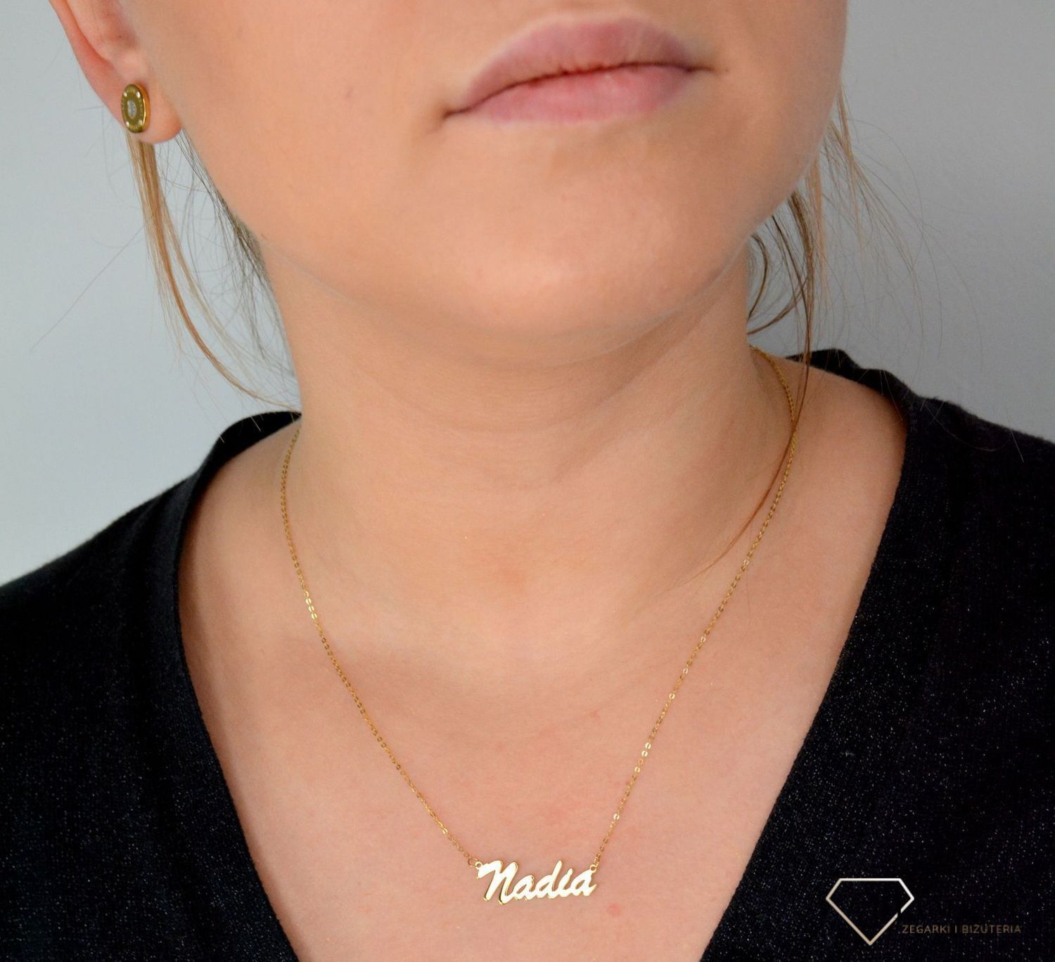 Złoty naszyjnik celebrytka z imieniem NADIA DIA-NSZ-CEL243NG8KNADIA-333.jpg
