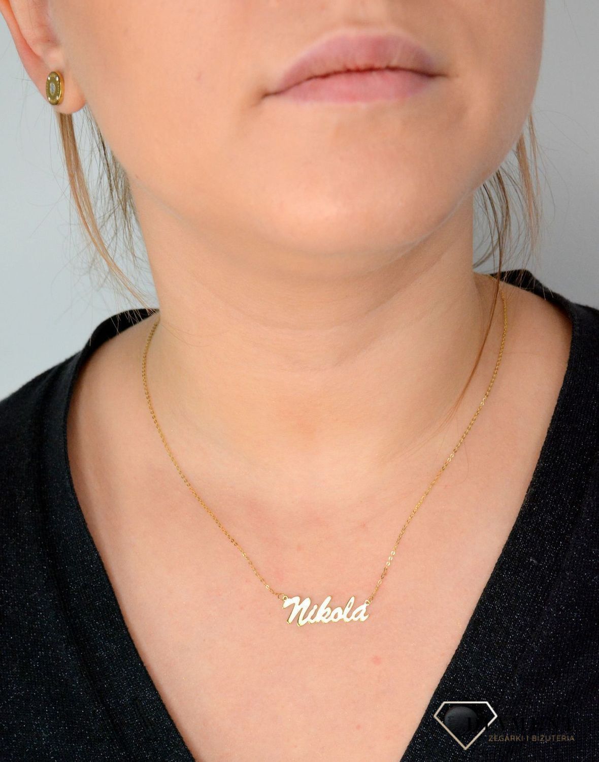 Złoty naszyjnik celebrytka z imieniem NIKOLA DIA-NSZ-CEL243NG8KNIKOLA-333v.jpg