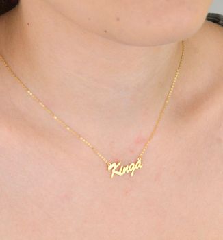 Złoty naszyjnik z imieniem „Kinga” wykonany ze złota próby 333. Łańcuszek typu ankier, długość 42 + 3 cm, waga 1,00 g. Subtelna biżuteria personalizowana – idealna na prezent (1).JPG