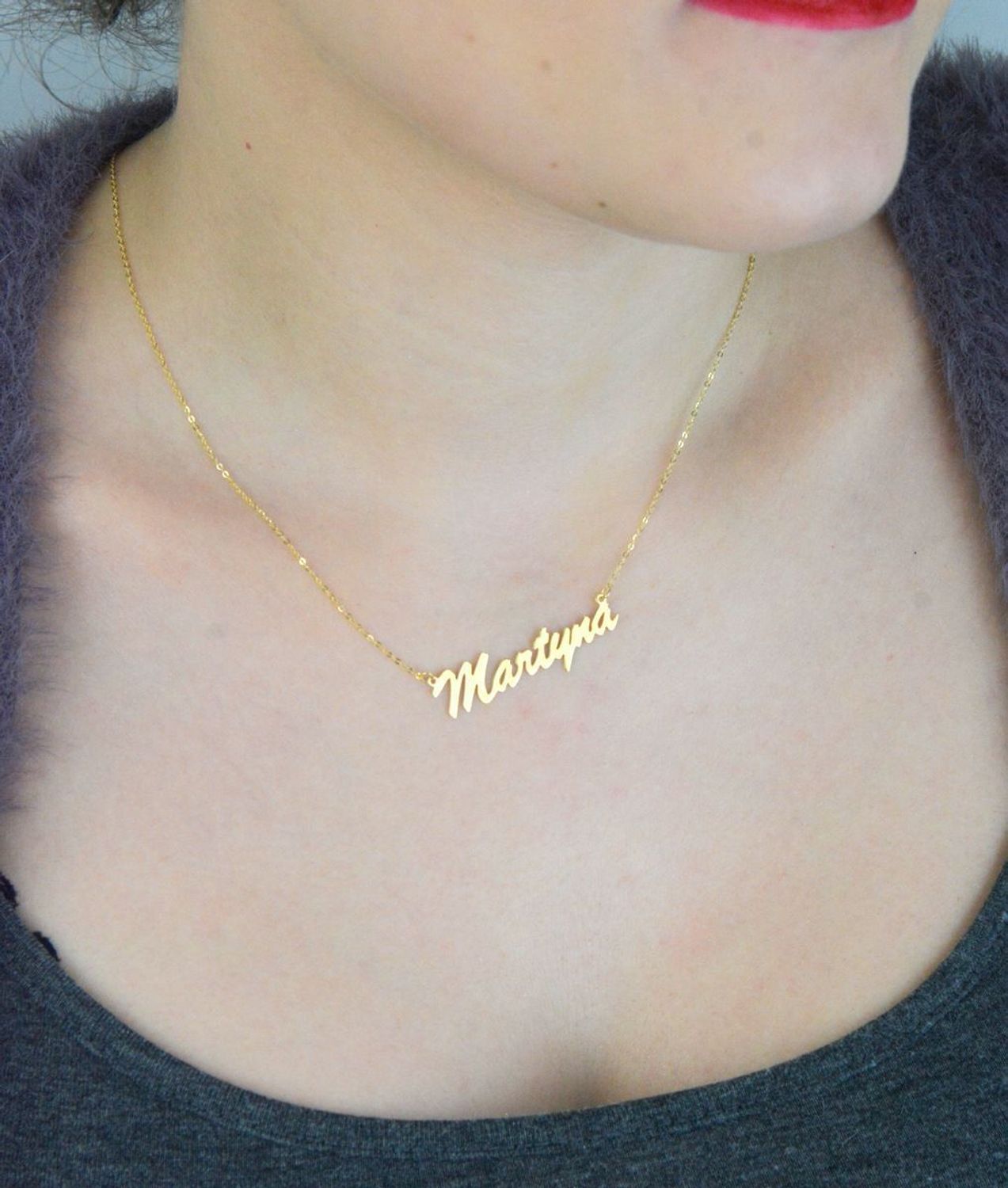 Delikatny naszyjnik złoty 333, łańcuszek ankier z napisem „Martyna”. Długość 42+3 cm, waga 1,24 g. Idealny prezent i personalizowany dodatek.1.jpg