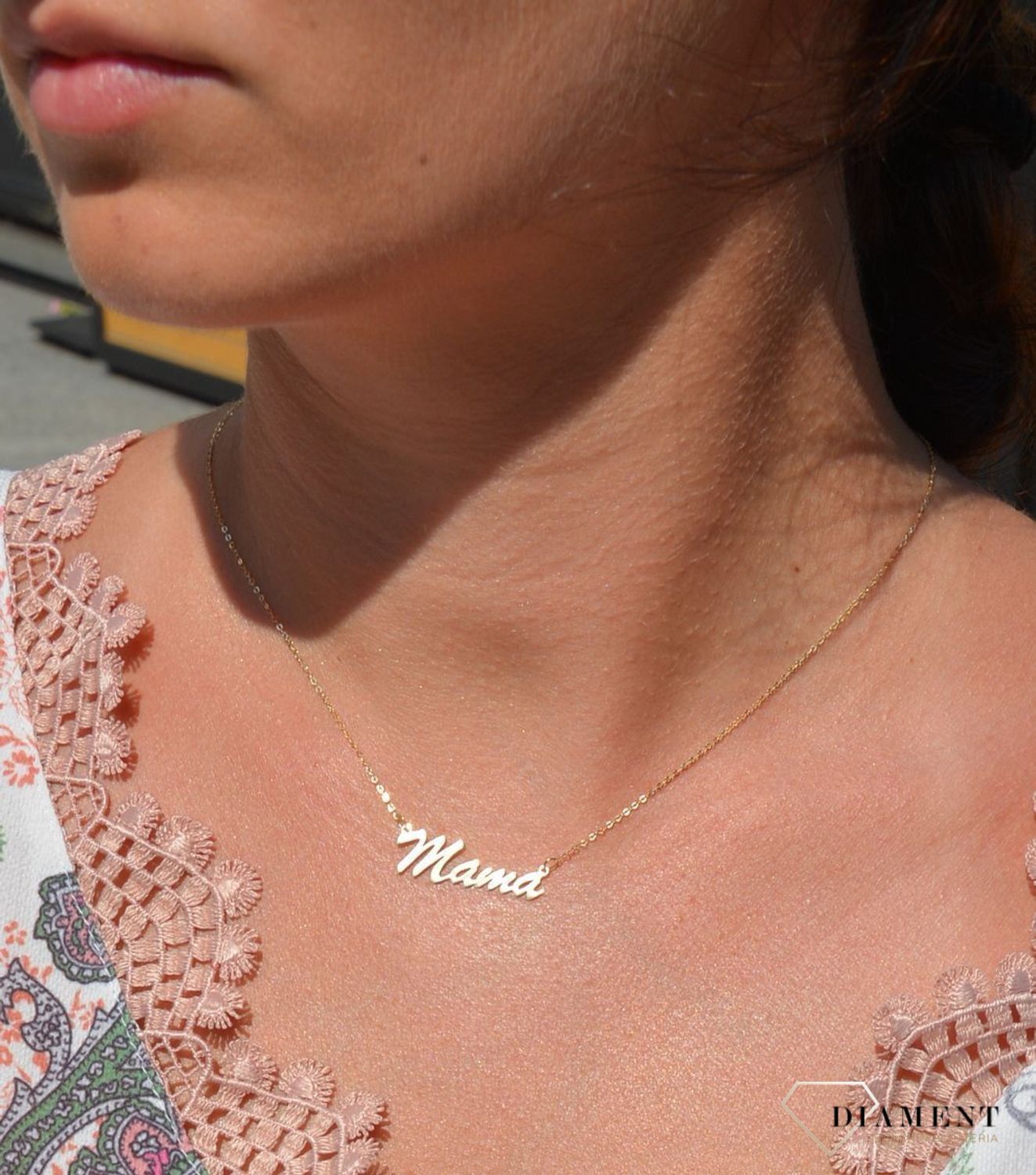 Złoty naszyjnik celebrytka 333 'mama' prezent dla mamy.jpg
