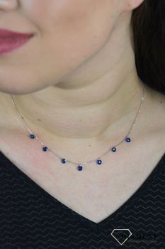 Srebrny naszyjnik celebrytka niebieskie cyrkonie DIA-NSZ-CHOKER13-925. Model naszyjnika został ozdobiony kolorowymi cyrkoniami w pięknym ciemnoniebieskim odcieniu (3).JPG