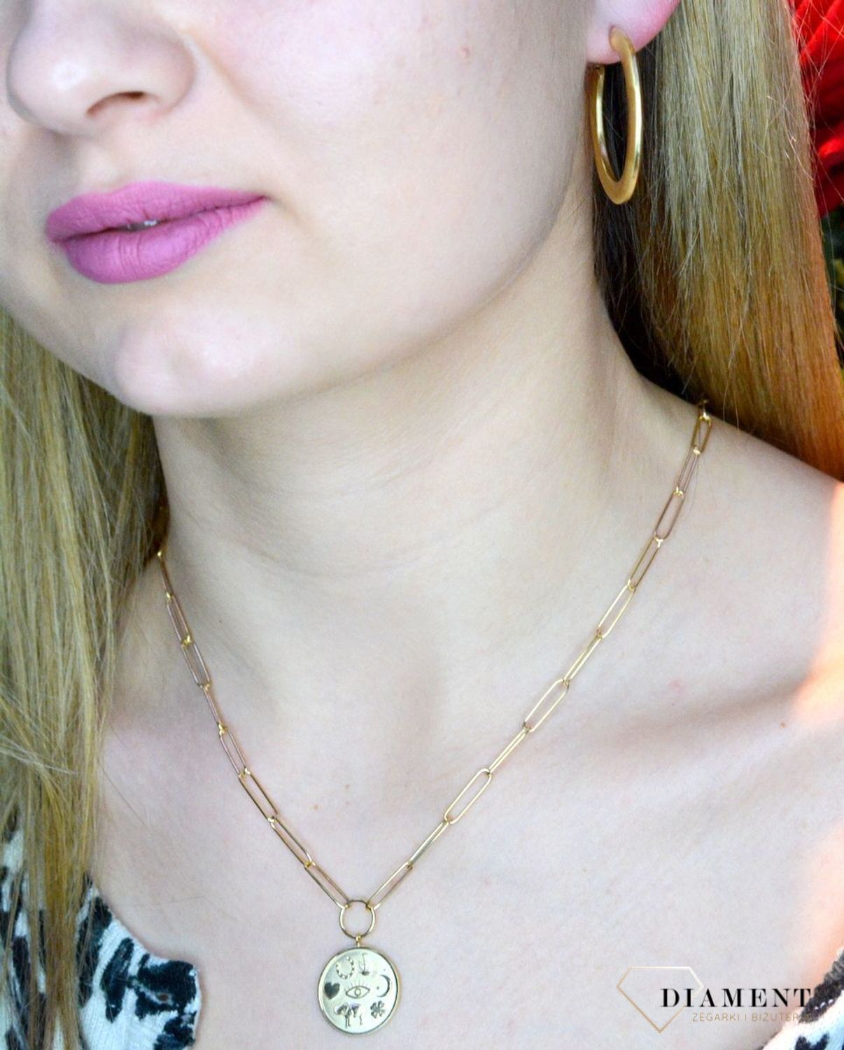 Złoty naszyjnik 585 celebrytka z kółeczkiem szczęścia DIA-NSZ-CL03035M01-585.  Delikatna i zarazem ponadczasowa biżuteria pięknie komponuje się w zestawie z inną biżuterią tworząc modne sety. Długość naszyjnika wynosi 45.jpg