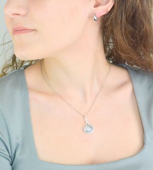 Srebrny naszyjnik damski zawieszka Migoczące Cyrkonie DIA-NSZ-CZAPARD-925. Modny naszyjnik damski na prezent. Biżuteria Chopard.  (1).JPG
