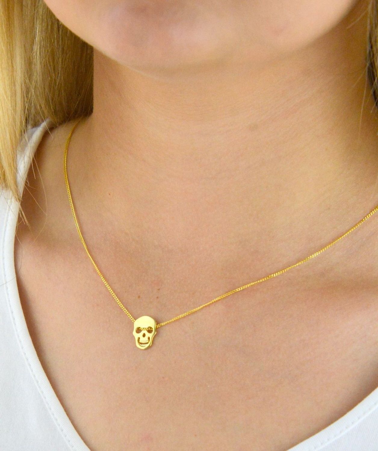 Srebrny naszyjnik celebrytka pozłacana z czaszką DIA-NSZ-CZASZKA1-Z-925.jpg