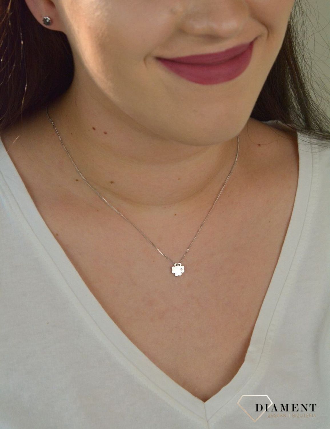 Srebrny naszyjnik celebrytka koniczynka z brylancikiem DIA-NSZ-DIAMENT4-925.jpg