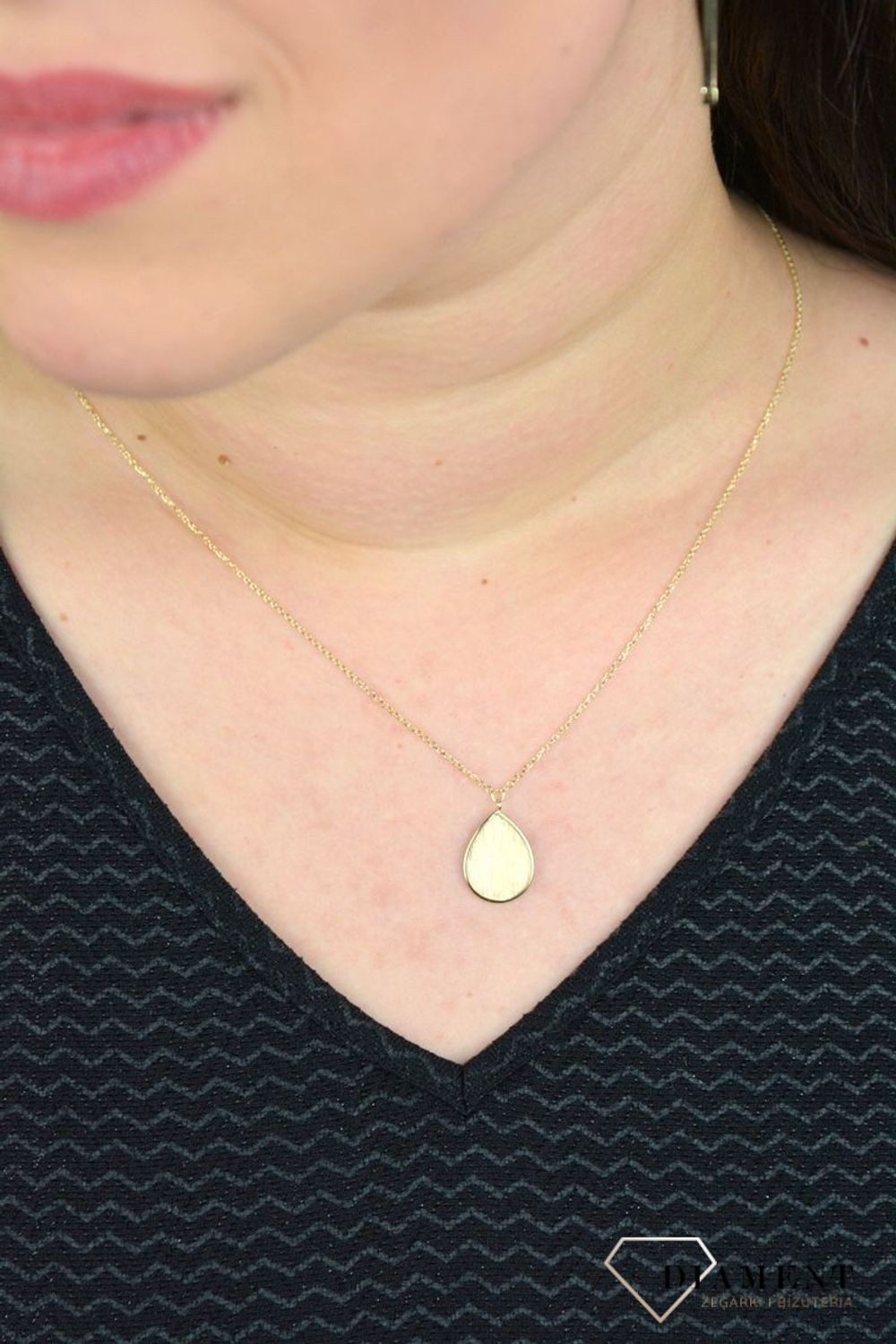 Złoty naszyjnik celebrytka z zawieszką łezka o matowej powierzchni DIA-NSZ-E059--585.jpg