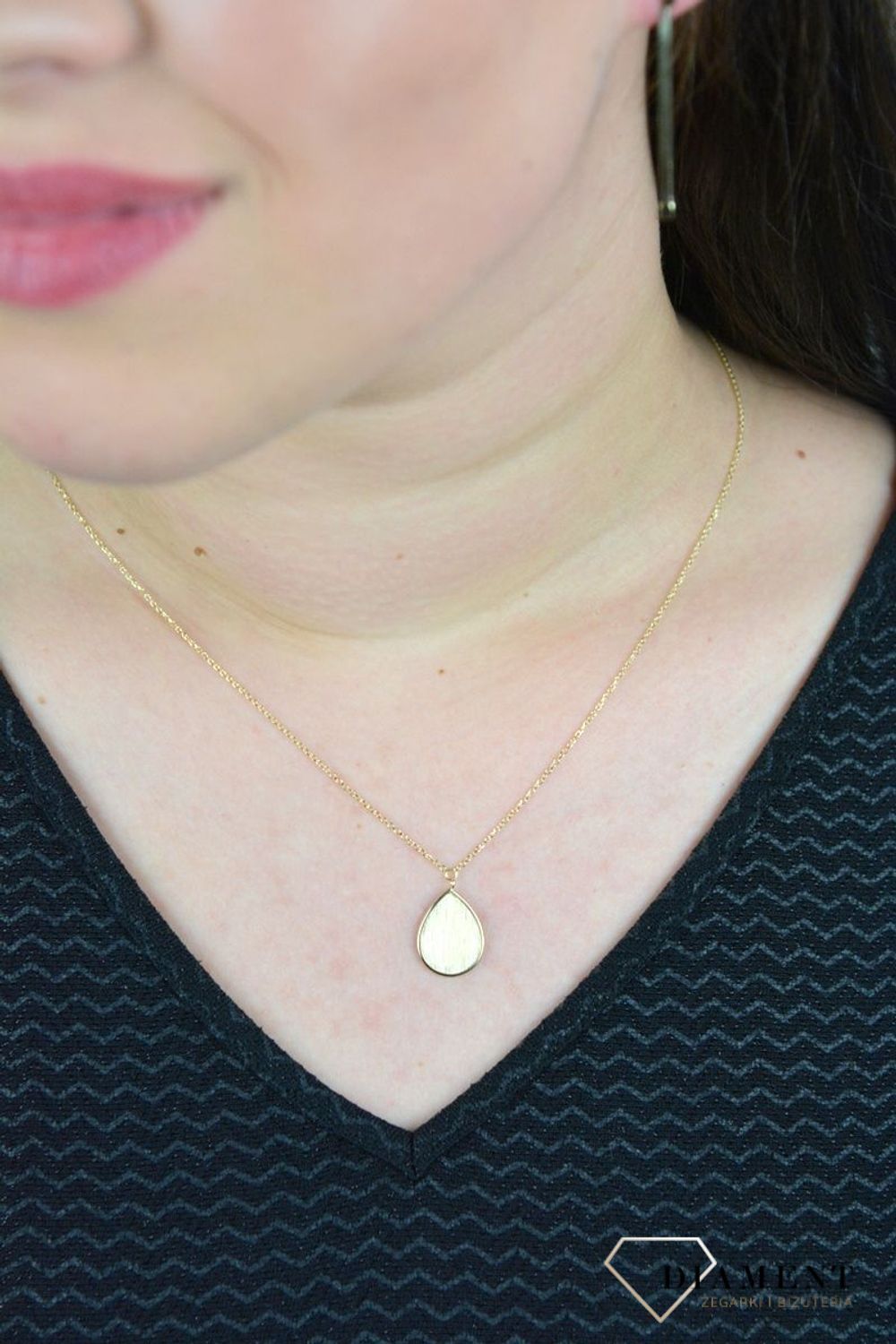 Złoty naszyjnik celebrytka z zawieszką łezka o matowej powierzchni DIA-NSZ-E059--585.jpg