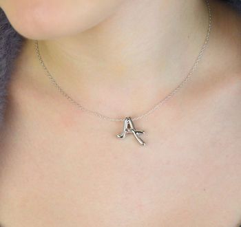 Naszyjnik z literką A – srebro próby 925 rodowane, zawieszka 20x21 mm, łańcuszek 42 cm + 3 cm. Osobisty dodatek i idealny pomysł na prezent (3).JPG