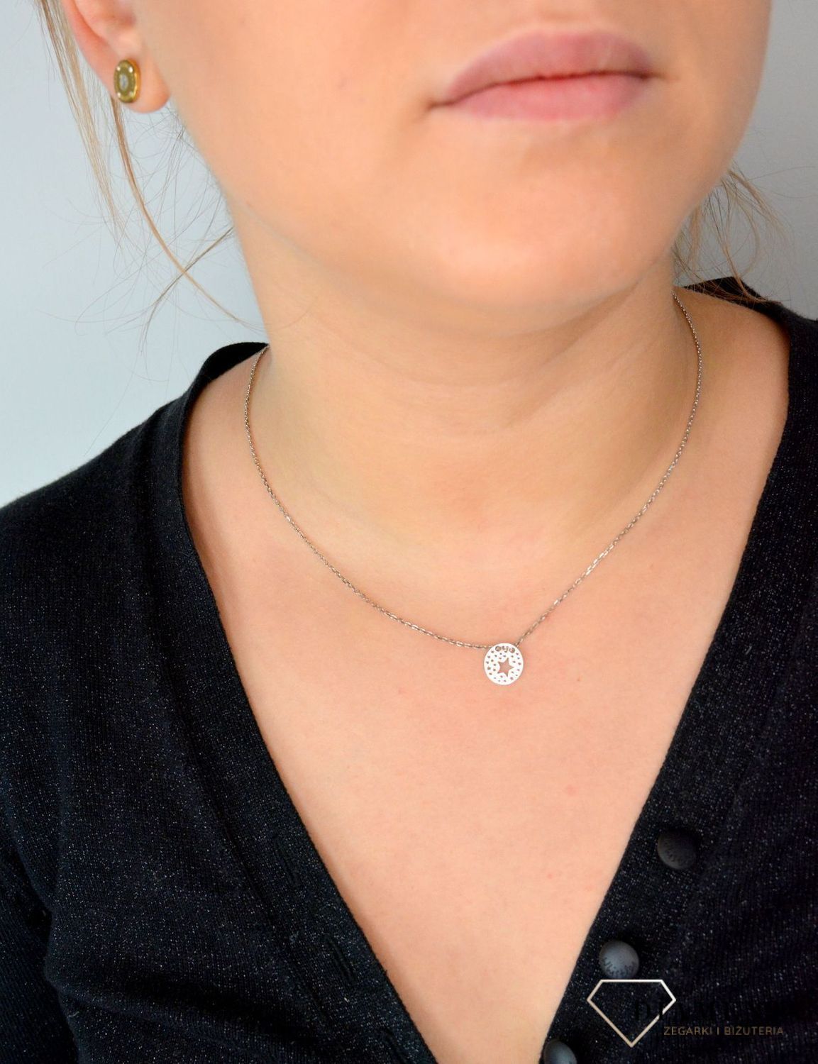 Srebrny naszyjnik celebrytka 'okrągła zawieszka z gwiazdką' DIA-NSZ-GWIAZDKA2-925.jpg
