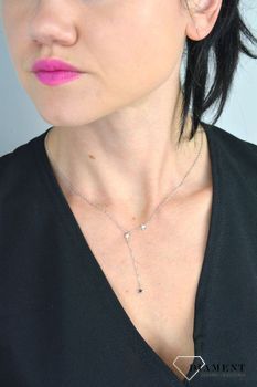 Srebrny naszyjnik celebrytka trzy gwiazdki DIA-NSZ-GWIAZDKA4-925. Model naszyjnika został wykonany w ponadczasowy i modny sposób (3).JPG