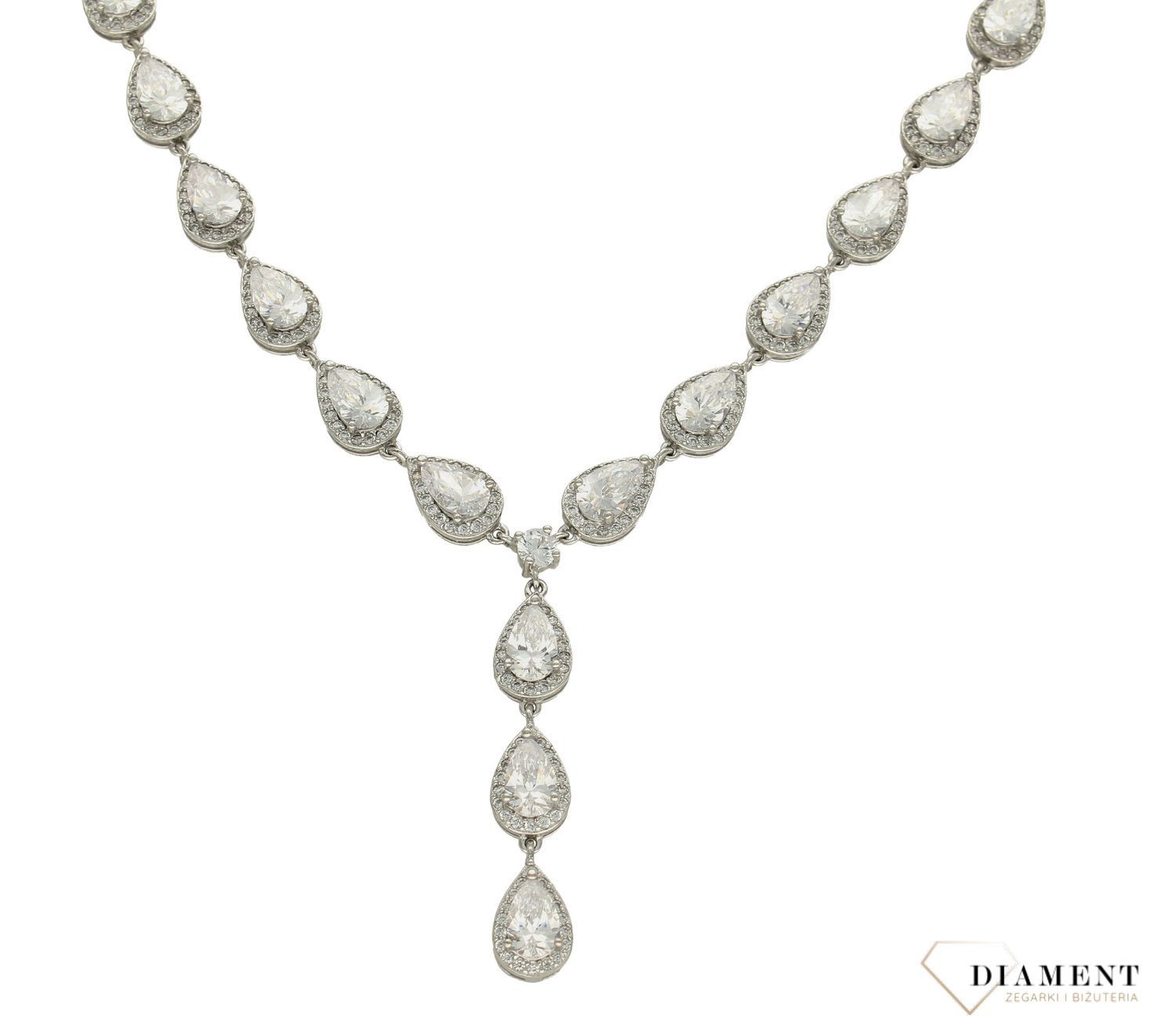 Srebrny naszyjnik damski Błyszcząca kolia DIA-NSZ-KOLIA-LSNIENIE-925. Naszyjnik, który idealnie dopełni stylizacje na ważne momenty takie jak śluby, komunie. Dzięki temu dodatkowi każda kobieta poczuje się zjawiskowo. Biżu.jpg