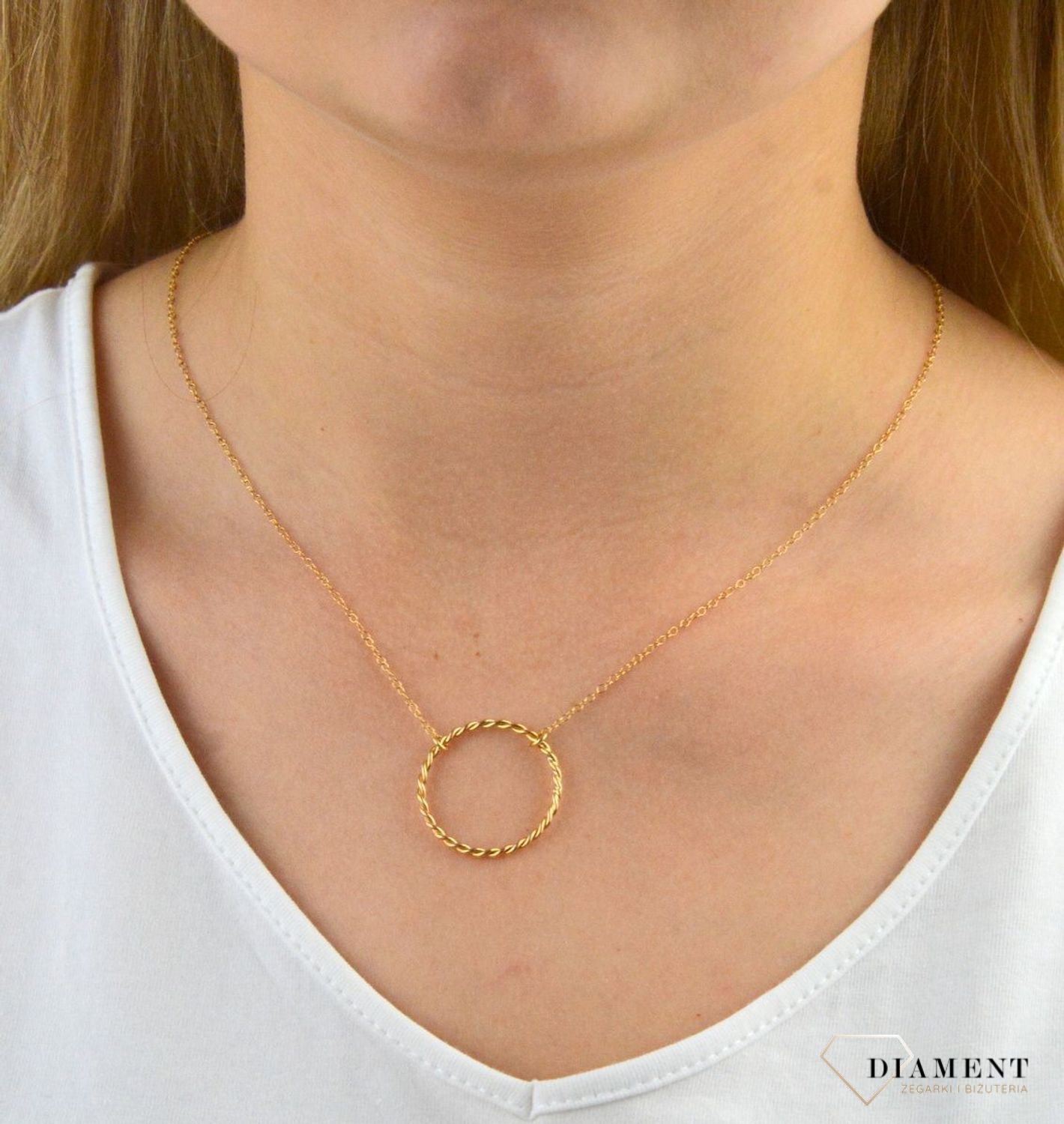 Naszyjnik srebrny pozłacany celebrytka z kółeczkiem DIA-NSZ-KOLKO17-Z-925. Naszyjnik srebrny pozłacany. Naszyjnik srebrny celebrytka. Celebrytka w kolorze złotym. Naszyjnik idealny na prezent..jpg