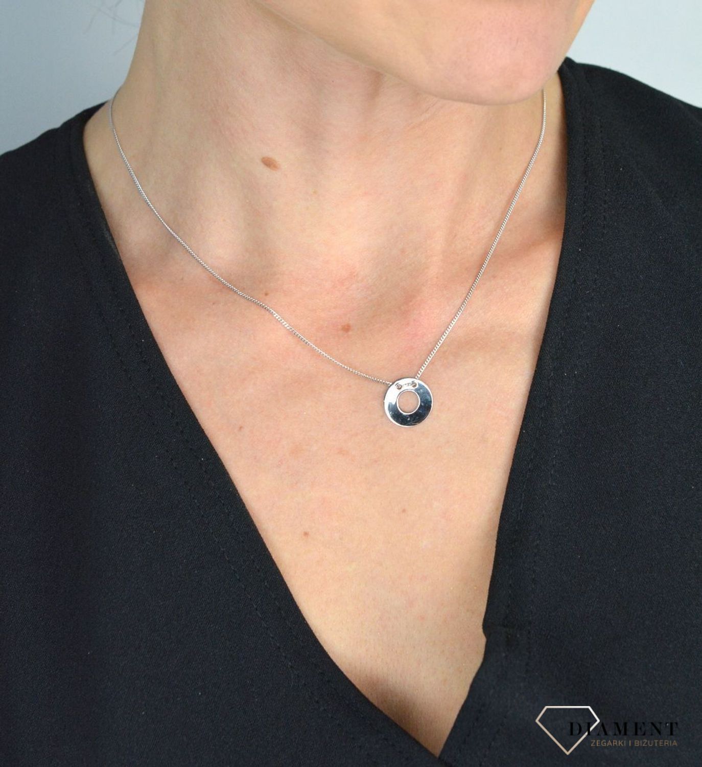 Srebrny naszyjnik celebrytka kółko z dziurką DIA-NSZ-KOLKO7-925.jpg