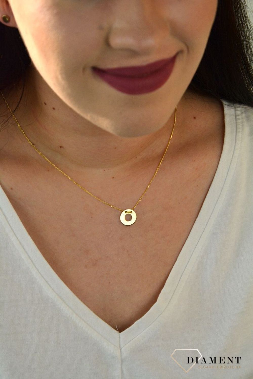 Naszyjnik celebrytka pozłacana kółko z dziurką.jpg