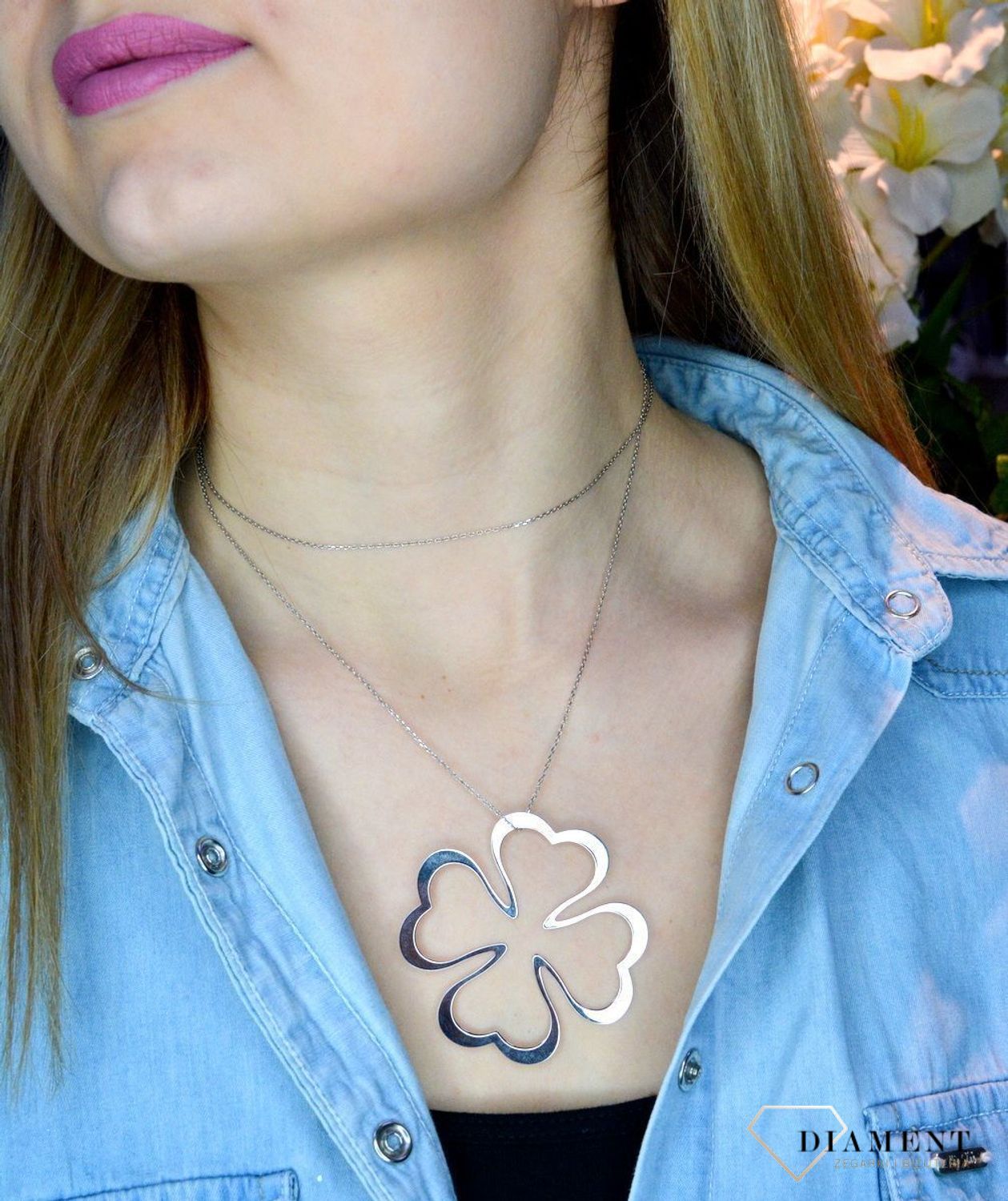 Srebrny naszyjnik 80 cm duża koniczynka DIA-NSZ-KONICZYNKA-5CM-925. Naszyjnik z dużą zawieszką w kształcie koniczynki. Czterolistna koniczyna symbolizuje szczęście. Wielkość zawieszki to 5,5cm. Naszyjnik z nowoczesną zawieszk.jpg