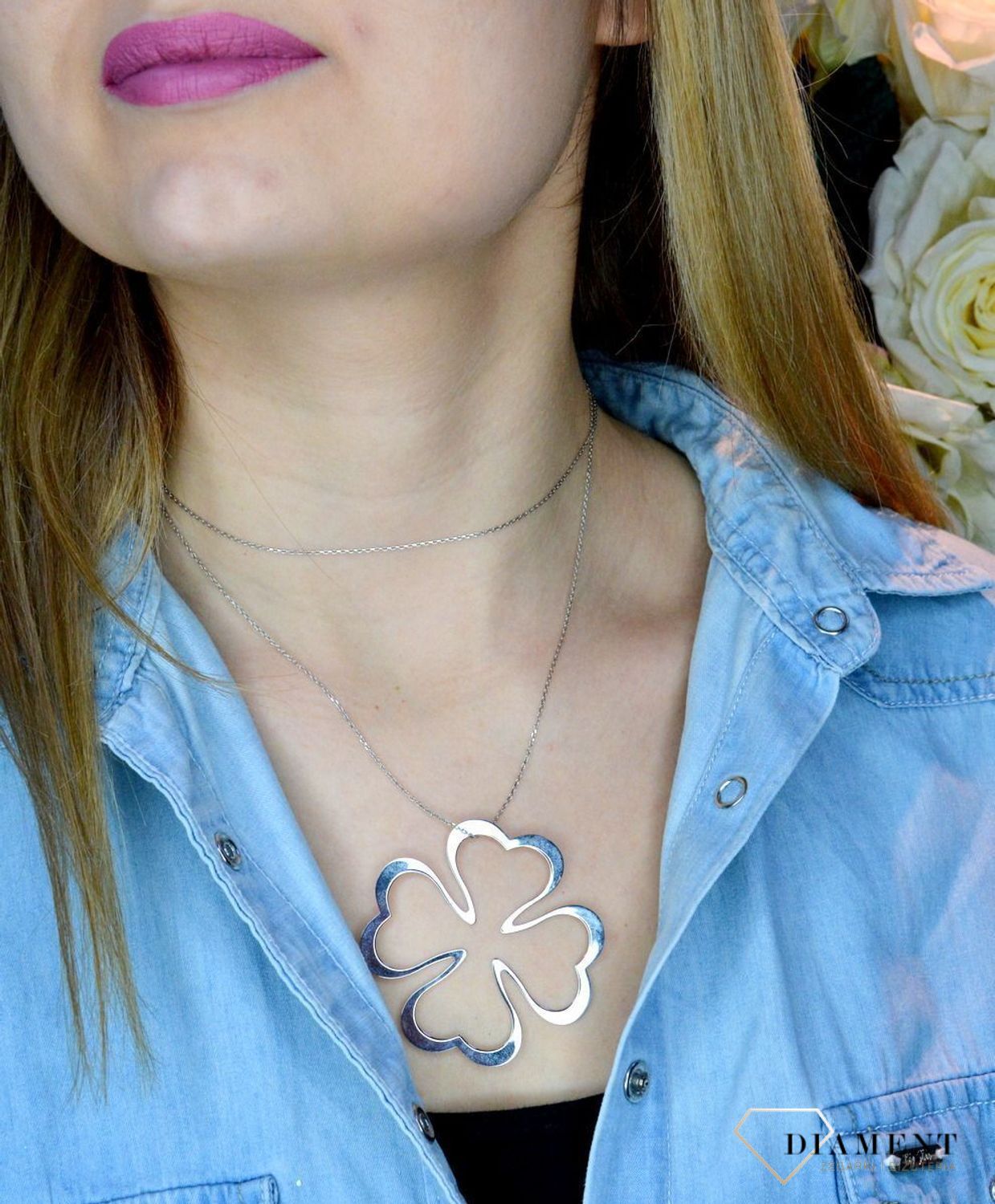 Srebrny naszyjnik 80 cm duża koniczynka DIA-NSZ-KONICZYNKA-5CM-925. Naszyjnik z dużą zawieszką w kształcie koniczynki. Czterolistna koniczyna symbolizuje szczęście. Wielkość zawieszki to 5,5cm. Naszyjnik z nowoczesną zawieszk.jpg