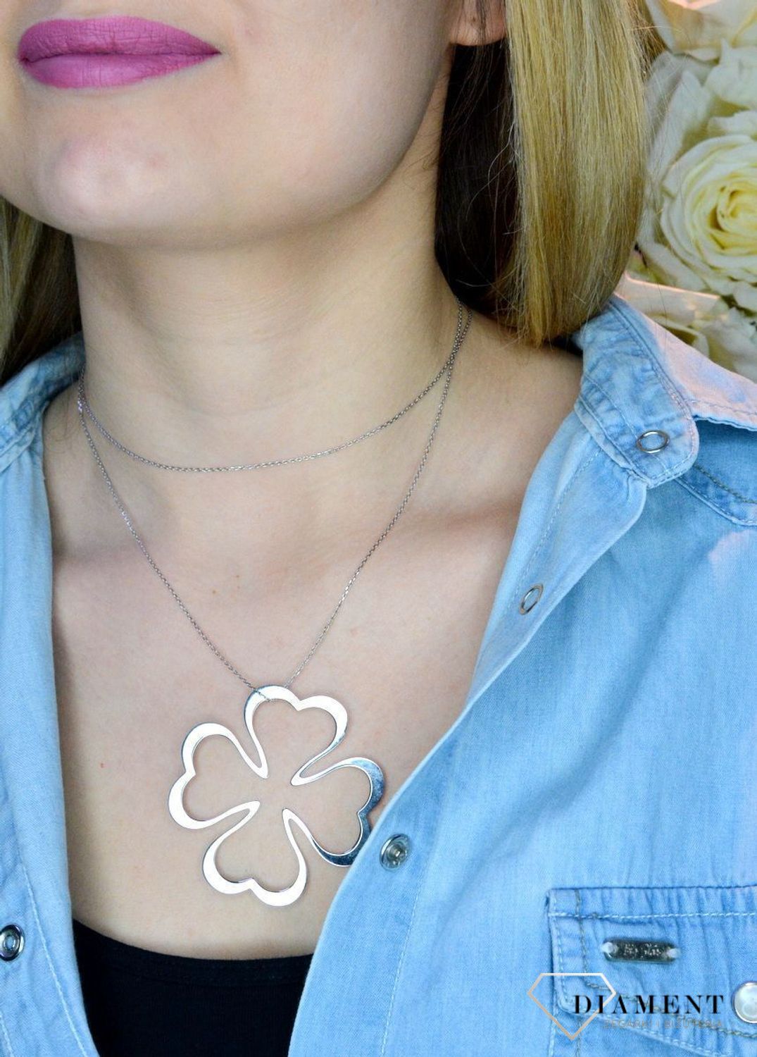 Srebrny naszyjnik 80 cm duża koniczynka DIA-NSZ-KONICZYNKA-5CM-925. Naszyjnik z dużą zawieszką w kształcie koniczynki. Czterolistna koniczyna symbolizuje szczęście. Wielkość zawieszki to 5,5cm. Naszyjnik z nowoczesną zawieszk.jpg