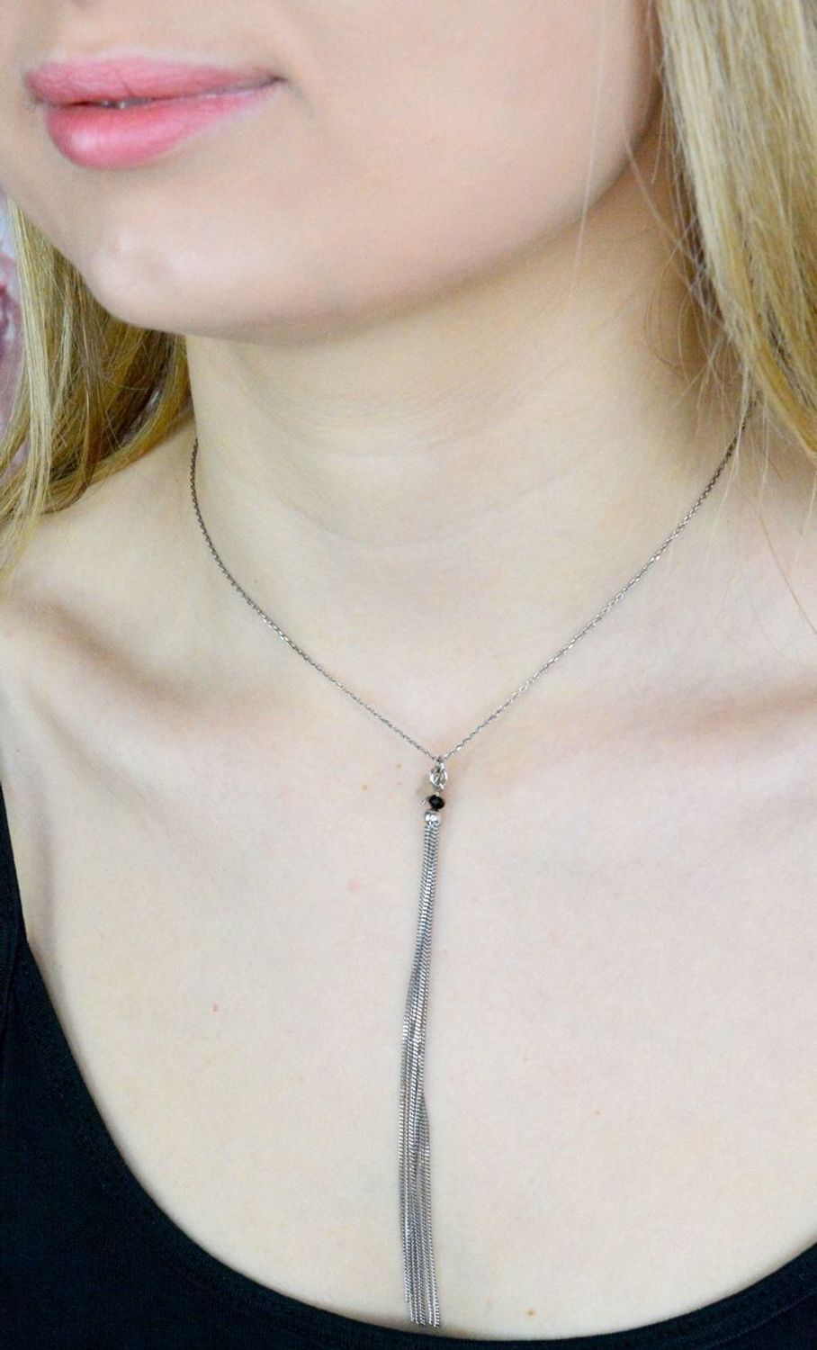 Srebrny naszyjnik damski krawatka z Gwiazdką DIA-NSZ-KRAWATKA9-925. Stylowy damski naszyjnik typu krawatka.  Taki prezent z pewnością przypadnie do gustu każdej modnej kobiecie. Naszyjnik z wiszącymi kłosami..jpg