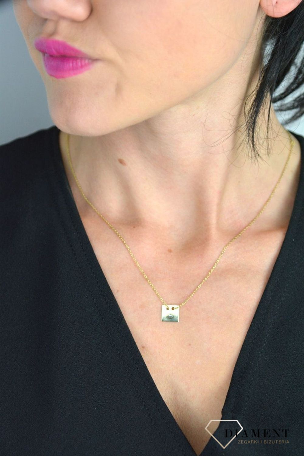 Srebrny naszyjnik celebrytka pozłacany kwadrat z cyrkonią DIA-NSZ-KWADRAT-925.jpg
