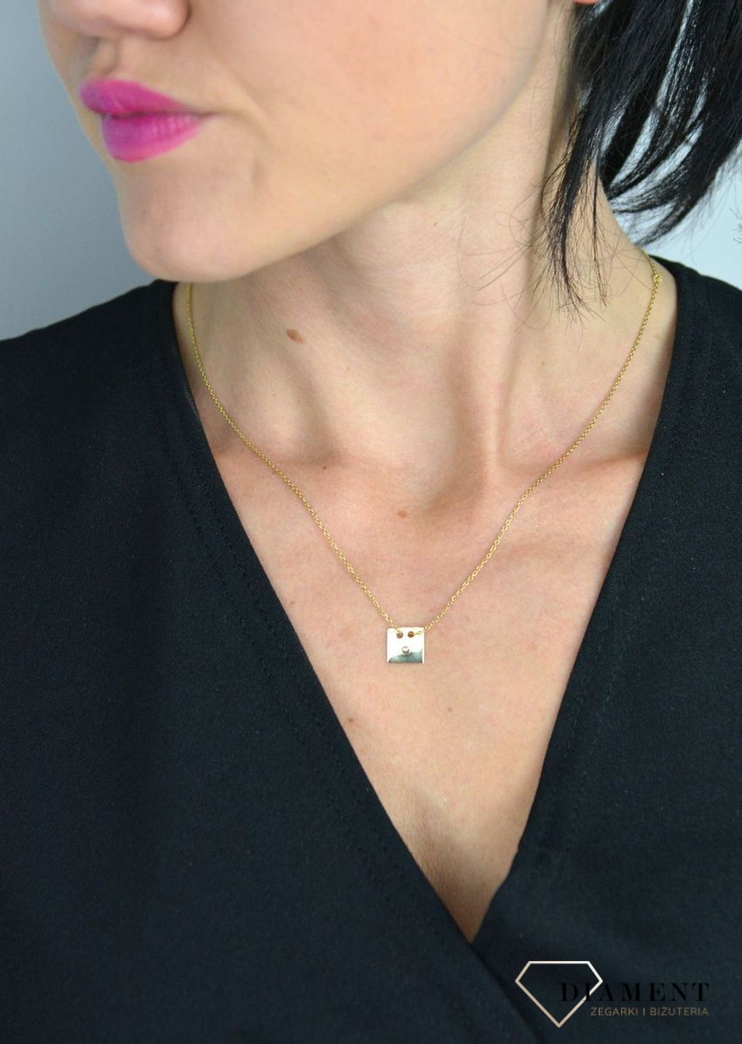 Srebrny naszyjnik celebrytka pozłacany kwadrat z cyrkonią DIA-NSZ-KWADRAT-925.jpg