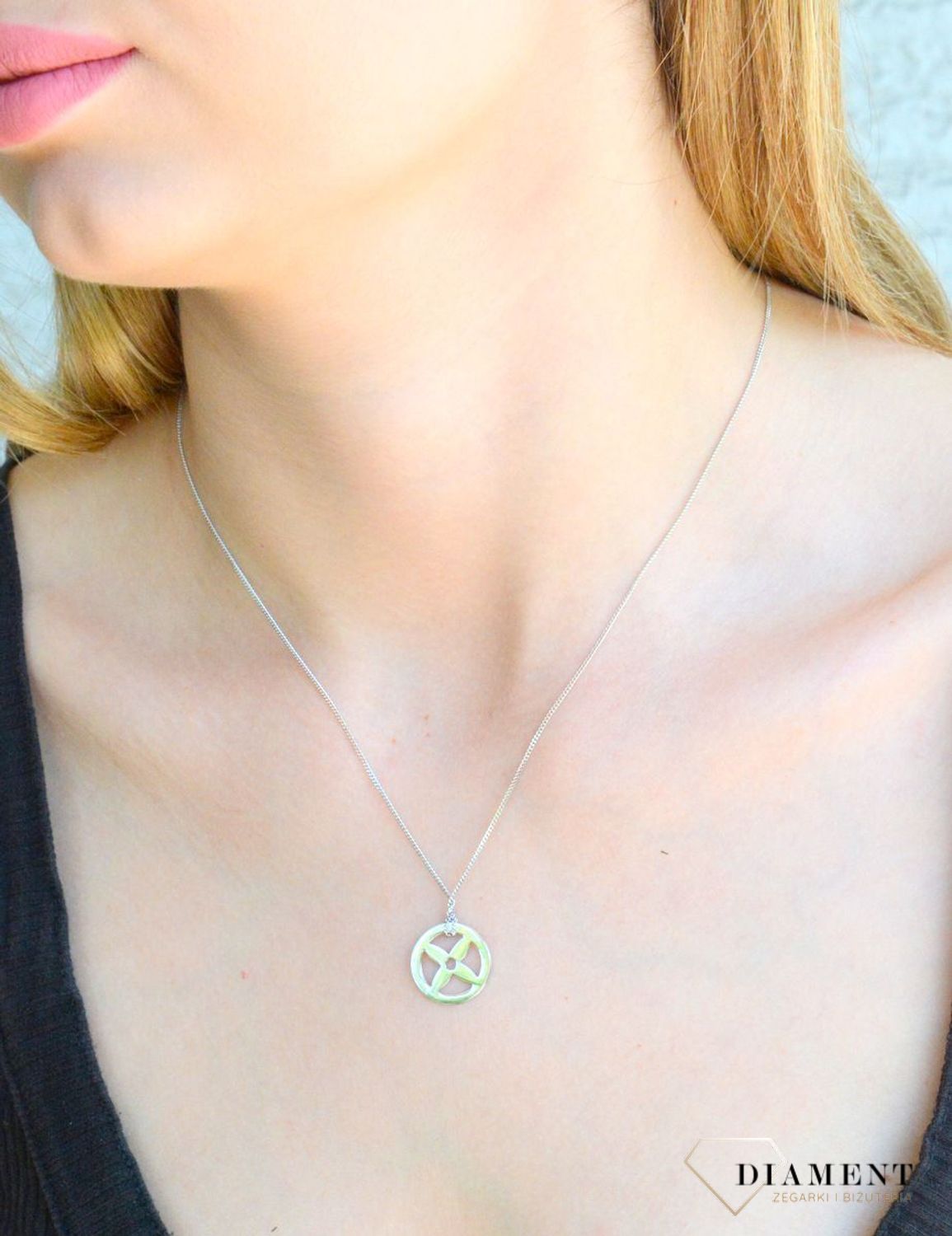 Srebrny naszyjnik celebrytka damskie 925 Ala Mołek DIA-NSZ-KWIATEK3-925. Srebrny naszyjnik damski. Naszyjnik srebrny celebrytka. Srebrna celebrytka damska z zawieszkami. Srebrny naszyjnik celebrytka damska na prezent (1).jpg