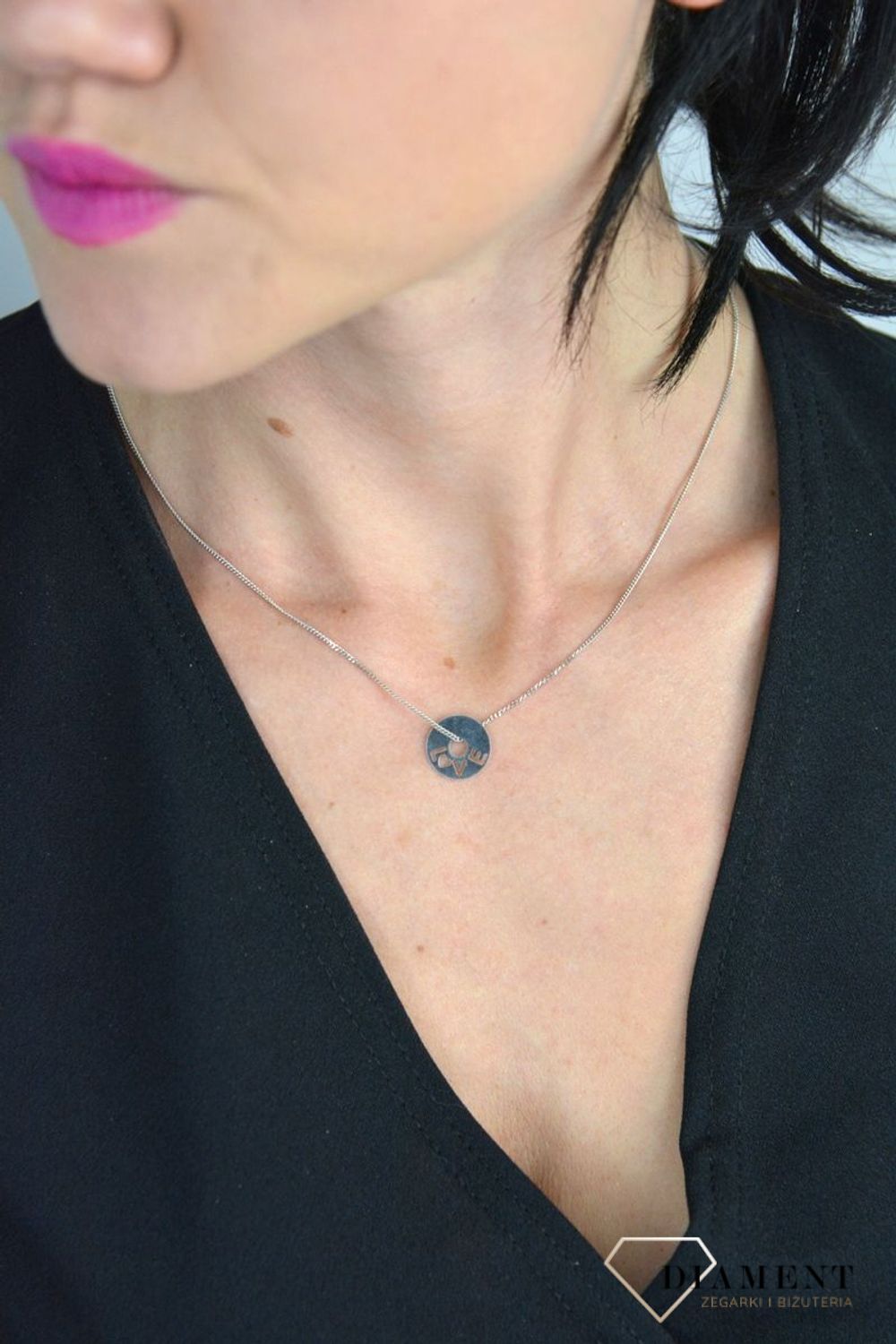 Srebrny naszyjnik celebrytka kółko z napisem LOVE DIA-NSZ-LOVE1-925.jpg