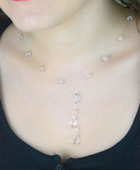 Naszyjnik ślubny srebrny z kryształami Swarovski® 925 – DIA-NSZ-NR483-925. Elegancki naszyjnik ślubny ze srebra rodowanego 925 z kryształami Swarovski® w różnych rozmiarach. Długość 43 cm + 3 cm przedłużka. (4).JPG