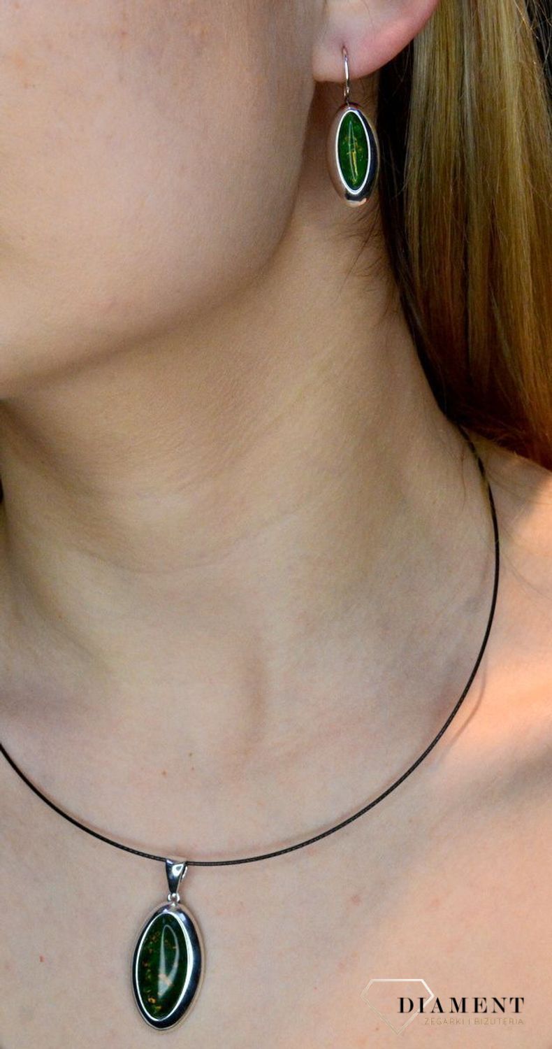 Naszyjnik sztywna żyłka czarna srebrna zawieszka DIA-NSZ-OBROŻA3-INNE. Naszyjnik sztywna żyłka czarna srebrna zawieszka. Ciekawy, oryginalny naszyjnik w kolorze czarnym.jpg