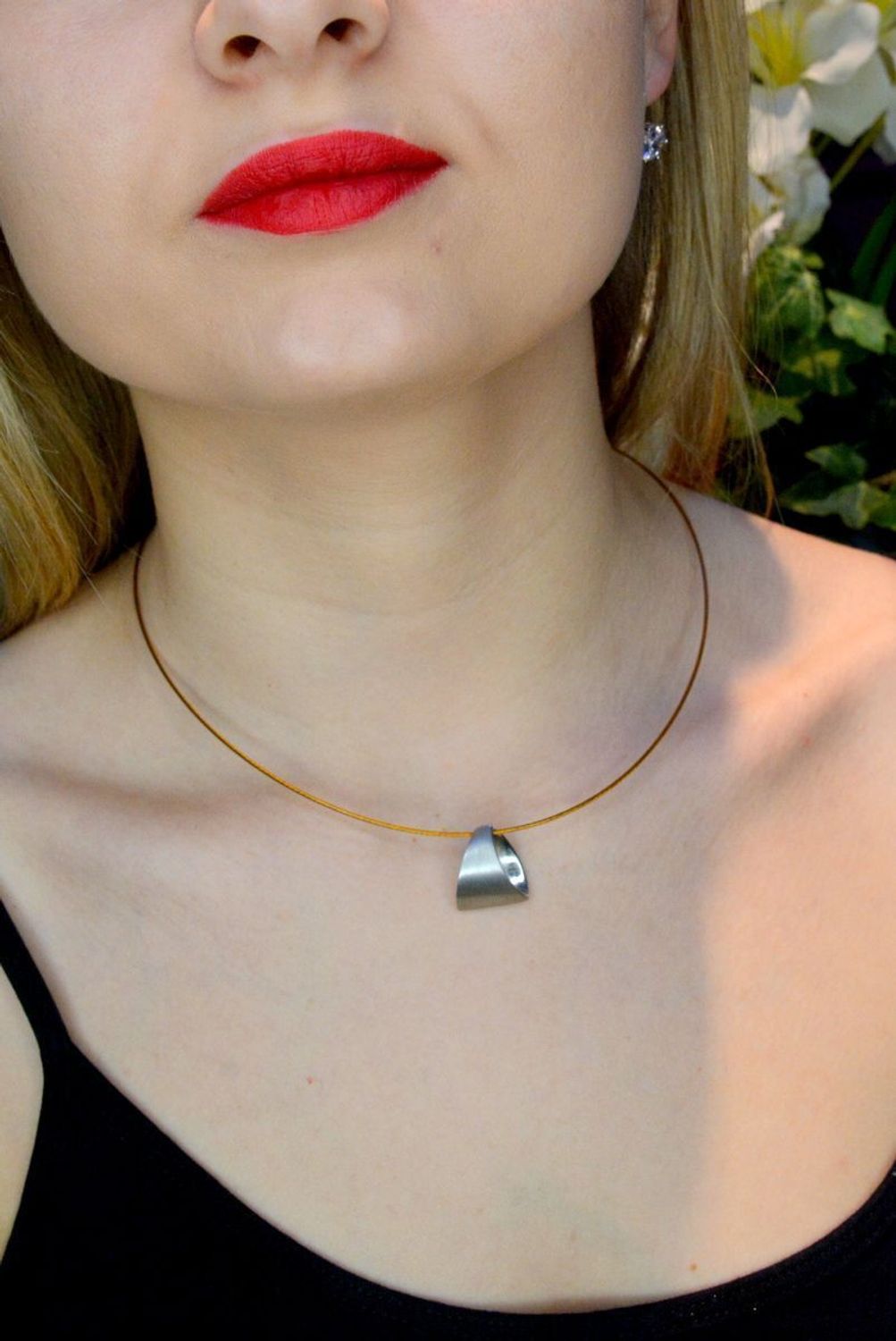 Naszyjnik obroża stalowa w kolorze pomarańczowym długość 45 cm DIA-NSZ-OBROŻA4-INNE (1).JPG