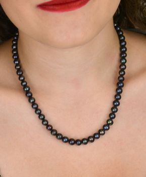 Unikatowy naszyjnik z fioletowych pereł naturalnych 7 mm z benzynowym połyskiem. Eleganckie zapięcie ze srebra 925. Idealny na prezent, ślub i wyjątkowe okazje (6).JPG