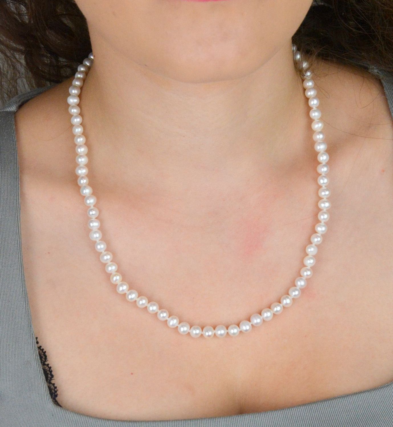 Naszyjnik z Białych Pereł Naturalnych 6–7 mm  Długość 60 cm  Zapięcie Srebro 925.jpg