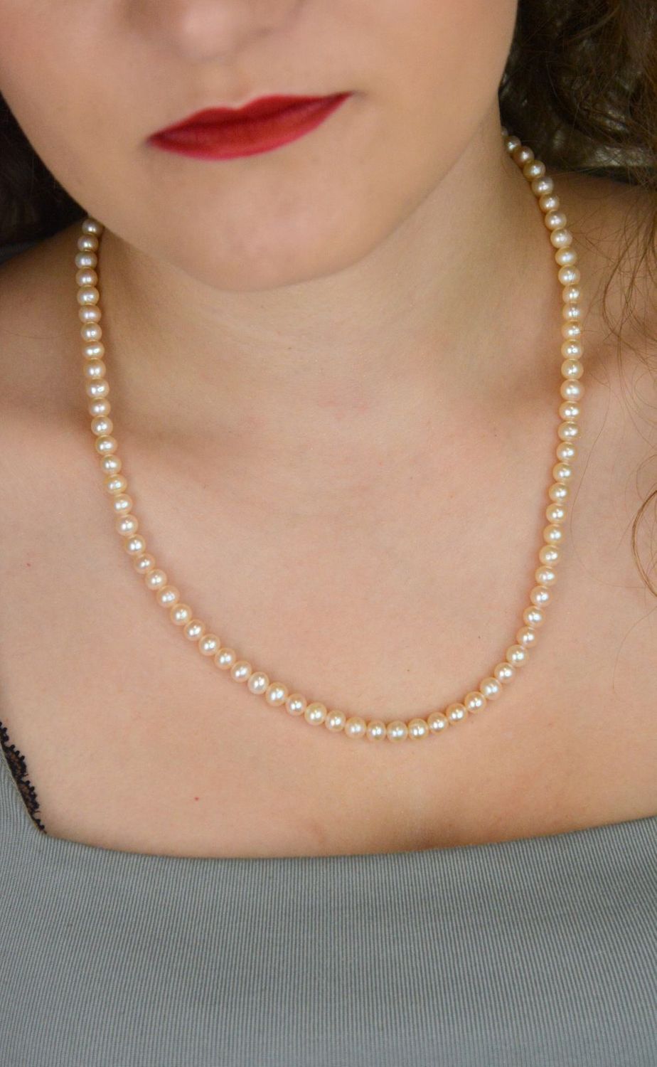 Naszyjnik z naturalnych pereł łososiowych 6 mm  Srebro 925  Długość 50 cm (2).jpg