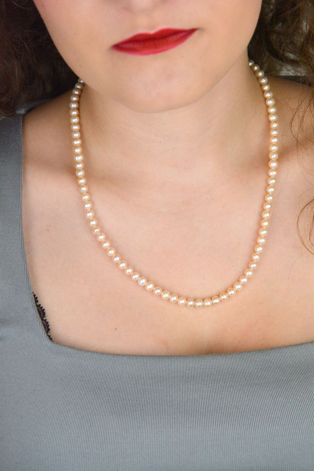 Naszyjnik z naturalnych pereł łososiowych 6 mm  Srebro 925  Długość 50 cm (2).jpg