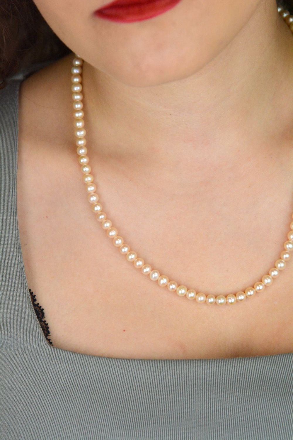 Naszyjnik z naturalnych pereł łososiowych 6 mm  Srebro 925  Długość 50 cm (2).jpg