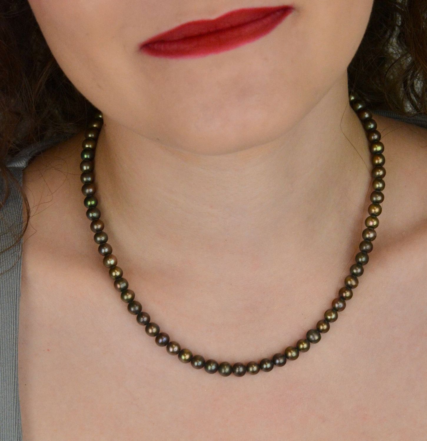 Naszyjnik z ciemnych pereł naturalnych 6 mm  Srebro 925  45 cm  Elegancki, wielokolorowy połysk (2).jpg