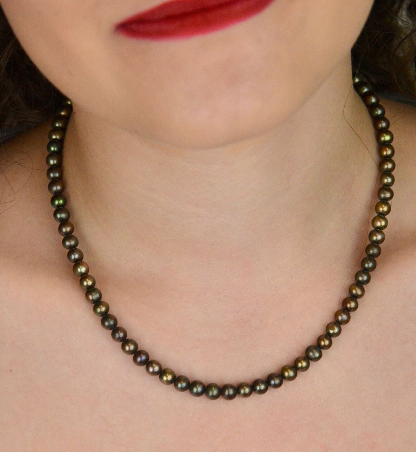 Naszyjnik z ciemnych pereł naturalnych 6 mm  Srebro 925  45 cm  Elegancki, wielokolorowy połysk (2).jpg