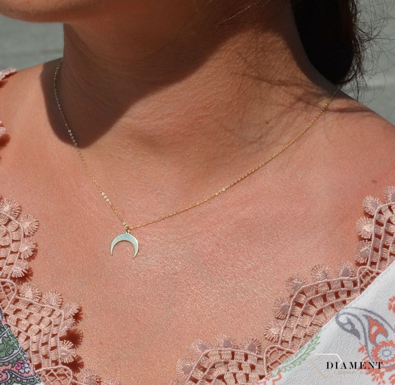 Złoty naszyjnik celebrytka księżyc PL0174NG8K.jpg