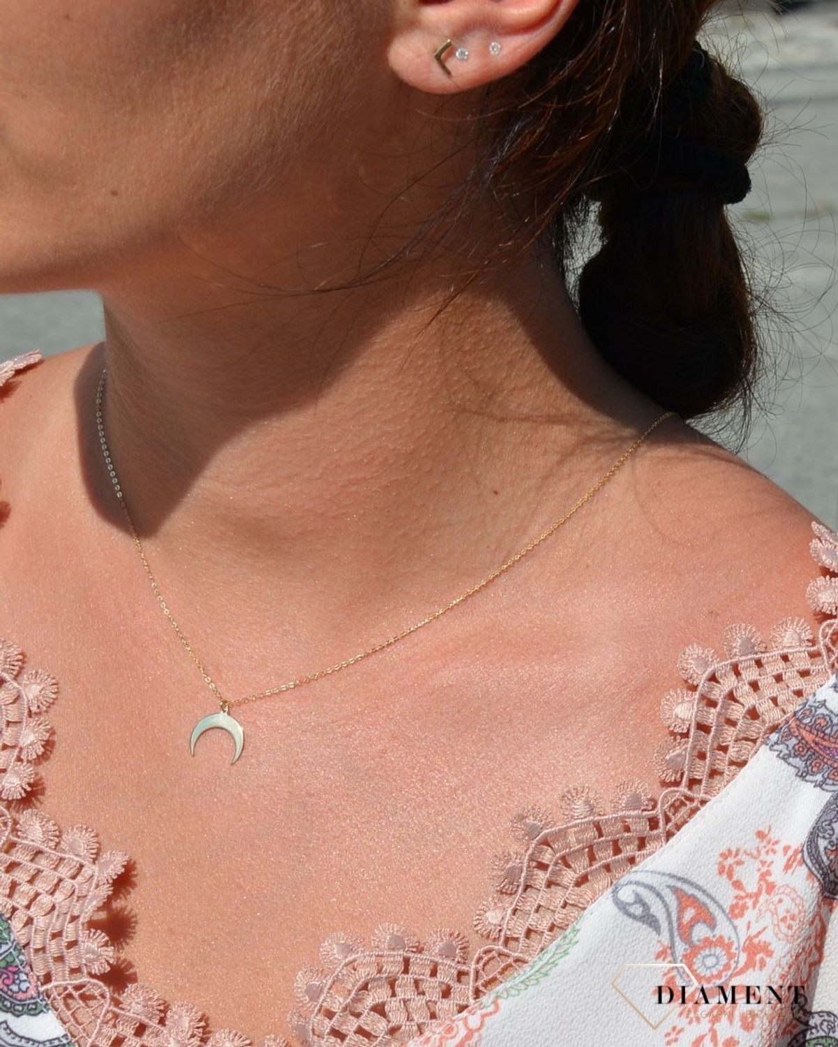Złoty naszyjnik celebrytka księżyc PL0174NG8K.jpg