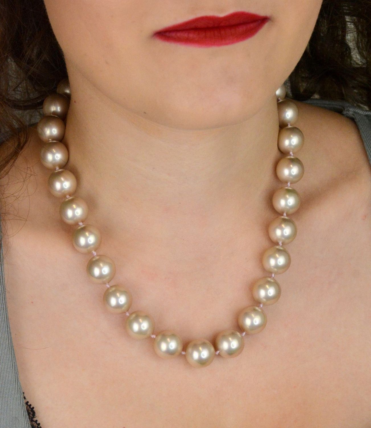 Naszyjnik z perłopławów 15 mm  Jasny beż  Supełkowanie  Srebro 925  Perły z Oceanu Spokojnego  45 cm (2).jpg