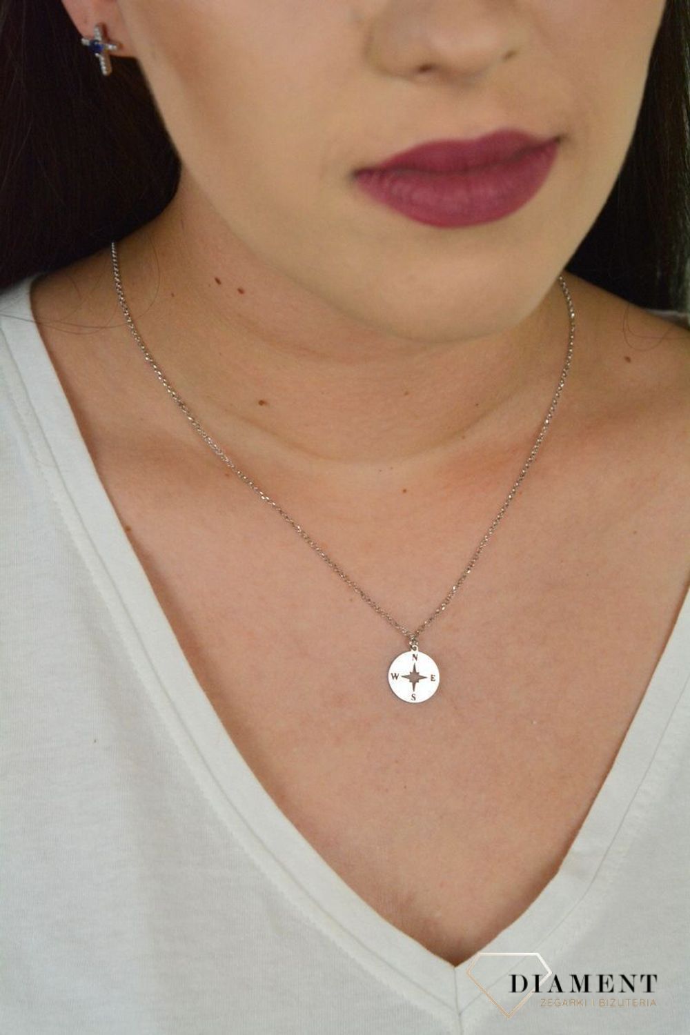 Srebrny naszyjnik celebrytka z zawieszką 'Róża wiatrów' DIA-NSZ-ROZA-WIATROW-925.jpg