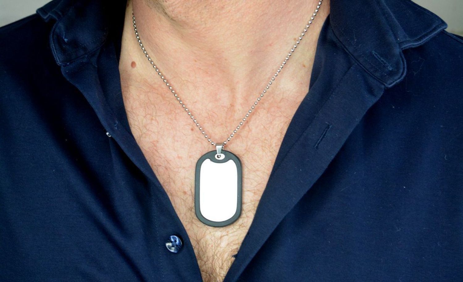 Naszyjnik męski stalowy nieśmiertelnik DIA-NSZ-S442244-STAL Naszyjnik męski stalowy nieśmiertelnik. Naszyjnik wykonany ze stali męski nieśmiertelnik z możliwością graweru. 1.jpg