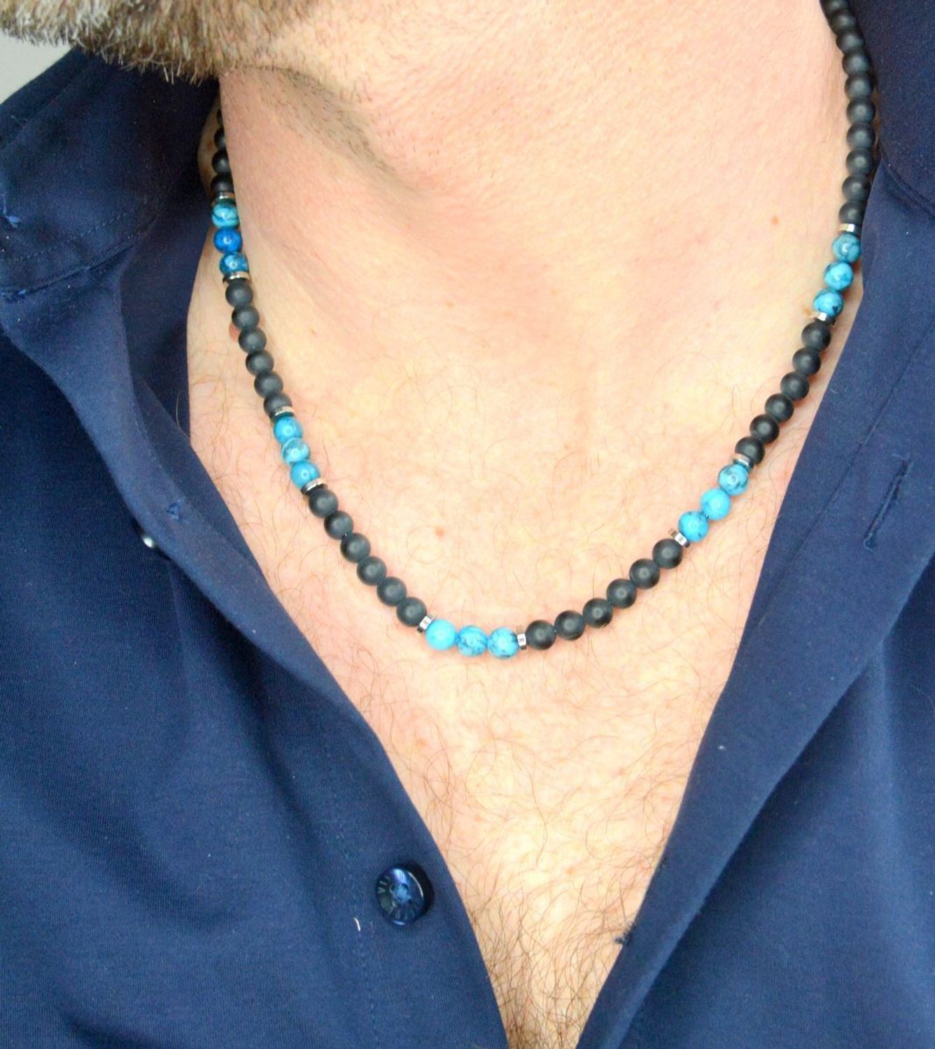 Naszyjnik agat mat,turkus DIA-NSZ-S7164456-STAL Naszyjnik męski agat, turkus. Naszyjniki z kamieniami naturalnymi od lat zachwycają elegancją i ponadczasowym pięknem. 11.jpg